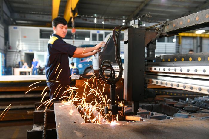 Cuối năm 2027 là mốc doanh nghiệp phải hoàn thành nghĩa vụ hạn ngạch phát thải với nhà nước. Ảnh: Hoàng Anh.
