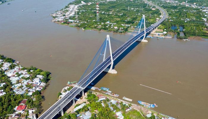 Khi quy mô đầu tư hạ tầng tăng lên, ngân hàng khó có thể gánh toàn bộ nhu cầu vốn. Ảnh: HA