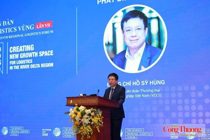 Đồng chí Hồ Sỹ Hùng, Chủ tịch VCCI phát biểu tại Diễn đàn.