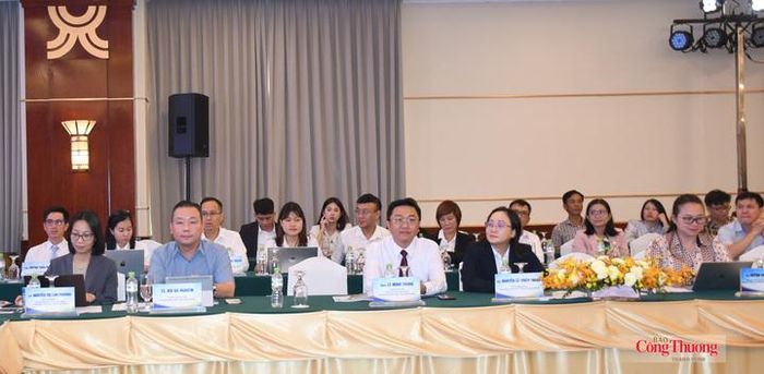 Đại biểu tham dự sự kiện.