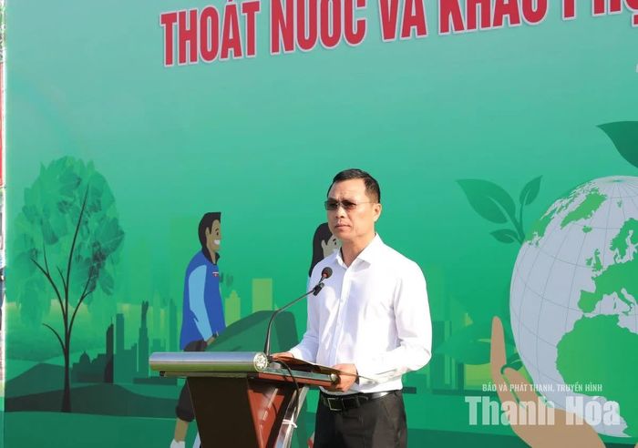 Chủ tịch UBND tỉnh Tô Anh Dũng phát biểu tại buổi lễ.