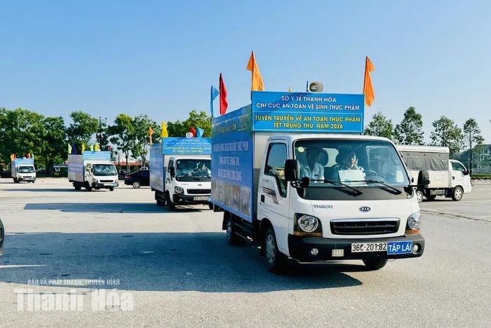 Chi cục An toàn vệ sinh thực phẩm Thanh Hóa ra quân tuyên truyền lưu động về an toàn thực phẩm.