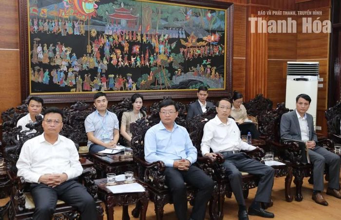 Đại diện các sở, ngành của tỉnh Thanh Hóa tham gia buổi tiếp và làm việc.