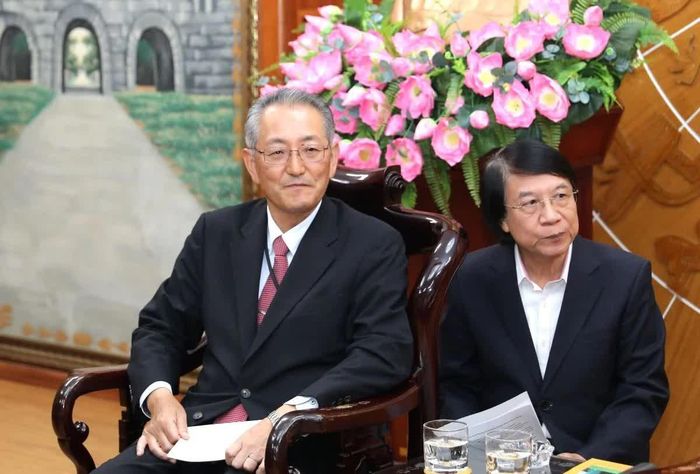 Ông Egashira Hideaki, Tổng Giám đốc Công ty TNHH Idemitsu Việt Nam phát biểu tại buổi tiếp và làm việc.