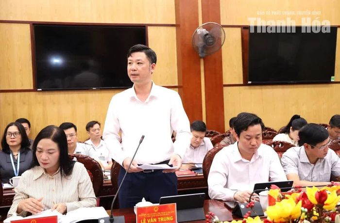 Giám đốc Sở Văn hóa, Thể thao và Du lịch Lê Văn Trung trình bày đề án truyền thông chính sách và quảng bá hình ảnh về tỉnh Thanh Hóa.