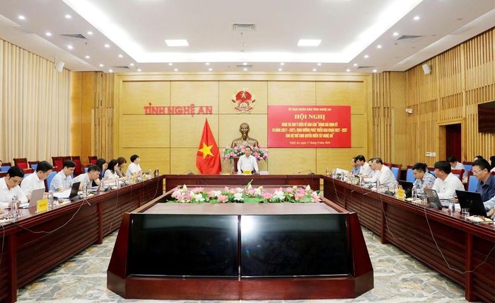 Toàn cảnh buổi làm việc. Ảnh: Phan Quỳnh