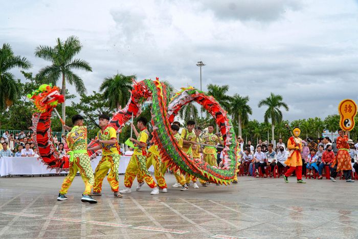 Pha nhào lộn đẹp được đánh giá cao tại hội thi lân, sư, rồng gần đây. Ảnh: ĐIỆN NGỌC