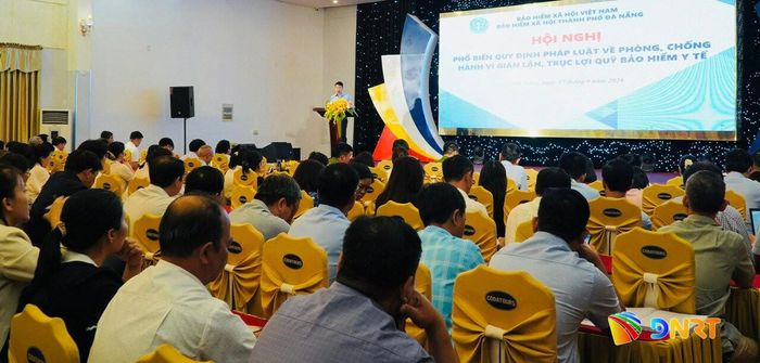 Hội nghị tập huấn có ý nghĩa thiết thực, giúp các cơ sở khám, chữa bệnh và đội ngũ nhân viên y tế cập nhật thêm các quy định liên quan đến phòng, chống gian lận trong hồ sơ, thanh quyết toán chi phí khám, chữa bệnh BHYT. Ảnh: DIỆP NHƯ