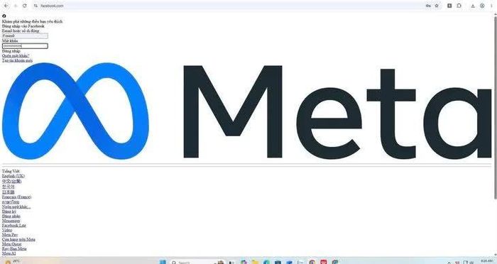 Giao diện lạ của Facebook khi người dùng truy cập trên phiên bản web vào sáng 21-9 - Ảnh: XUÂN HOÀNG