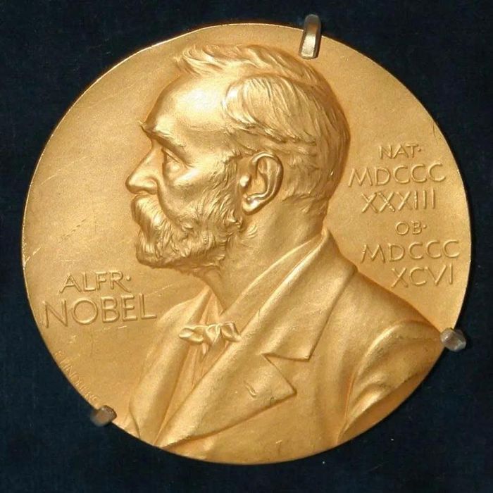 Huy chương Nobel. Ảnh: Forbe