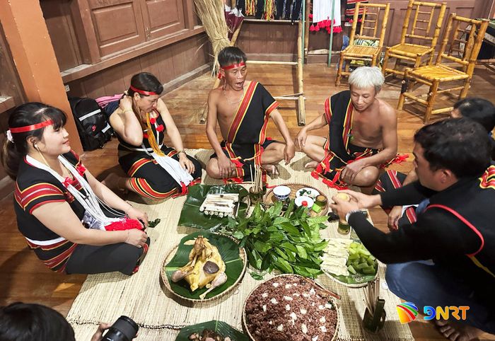 Nhiều nghi lễ truyền thống của đồng bào Cadong sẽ được tái hiện tại ngày hội. Ảnh: PHAN VINH