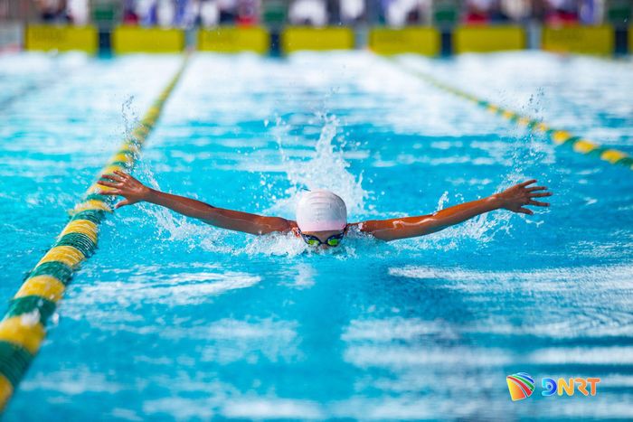 Vận động viên ra sức thi đấu tại Giải bơi Đại hội Thể dục thể thao thành phố Đà Nẵng lần thứ X, năm 2026.. Ảnh: BẢO LÂM