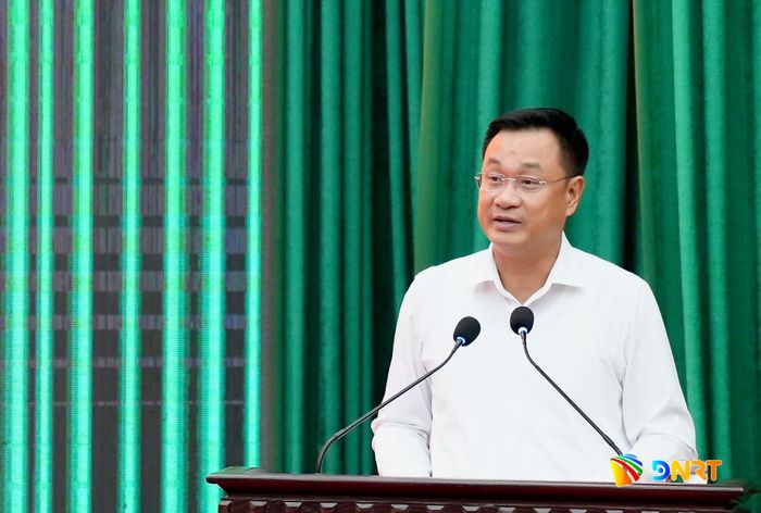 Bí thư Thành ủy Lê Ngọc Quang phát biểu giao nhiệm vụ. Ảnh: T.CÔNG