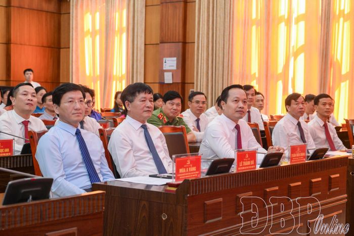 Các đại biểu dự hội nghị.