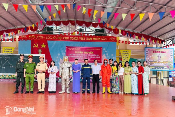 Hình ảnh tại buổi tuyên truyền.