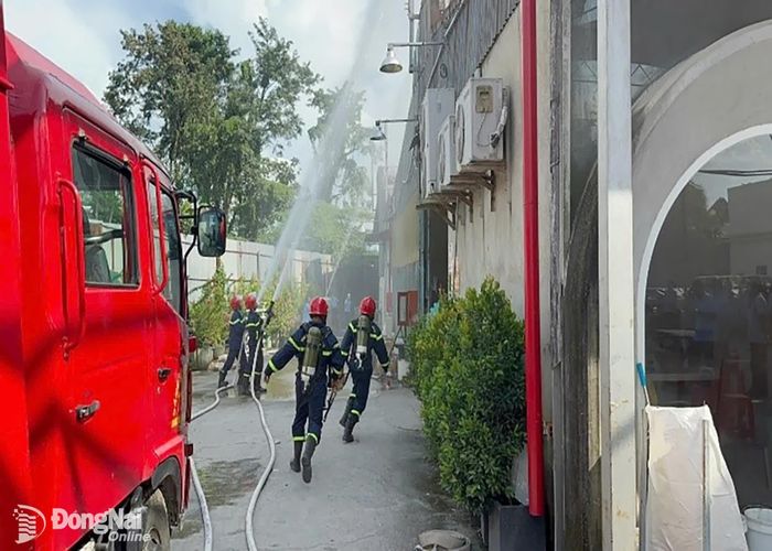 Hình ảnh tại buổi thực tập tình huống giả định xảy ra cháy.