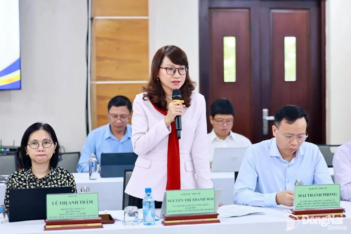 GS.TS Nguyễn Thị Thanh Mai, Ủy viên Trung ương Đảng, Giám đốc Đại học Quốc gia Thành phố Hồ Chí Minh phát biểu tại buổi làm việc. Ảnh: Công Nghĩa