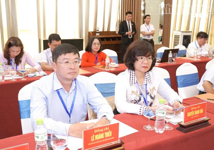 Các đại biểu tham dự hội thảo.