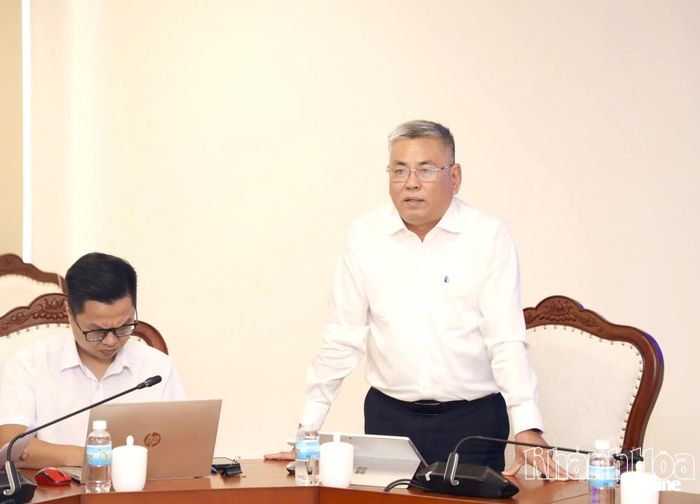 Lãnh đạo phường Nha Trang phát biểu ý kiến.