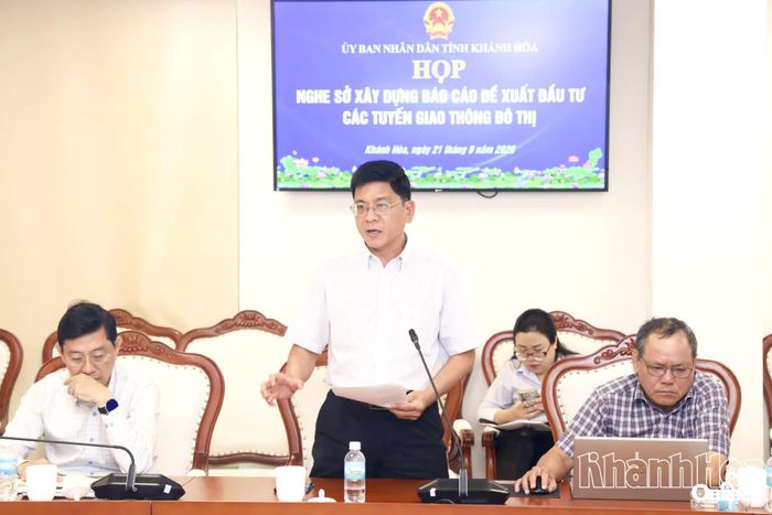 Lãnh đạo Sở Tài chính phát biểu ý kiến.