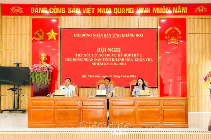 Các đại biểu HĐND tỉnh tiếp xúc cử tri xã Bắc Ninh Hòa.