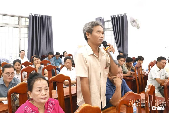 Cử tri thôn Hội Xương kiến nghị.