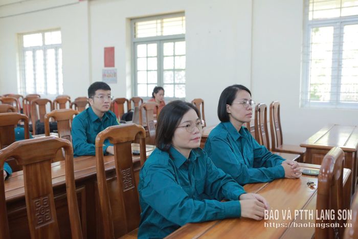 Các chiến sĩ tham gia huấn luyện