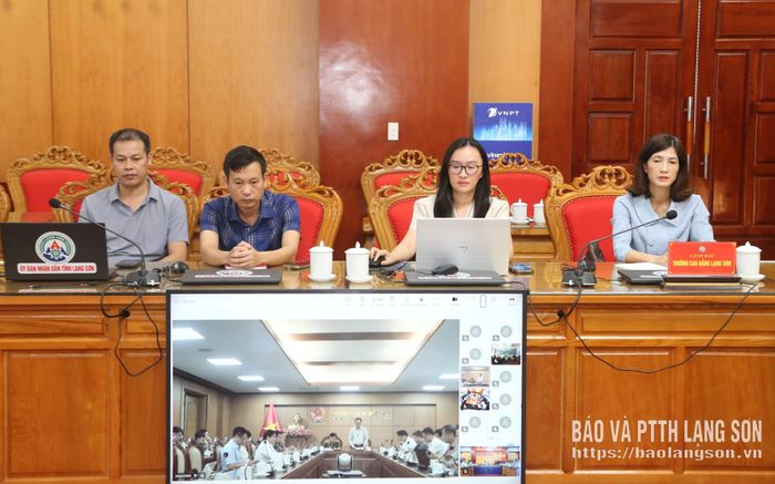 Các đại biểu dự tại điểm cầu UBND tỉnh Lạng Sơn