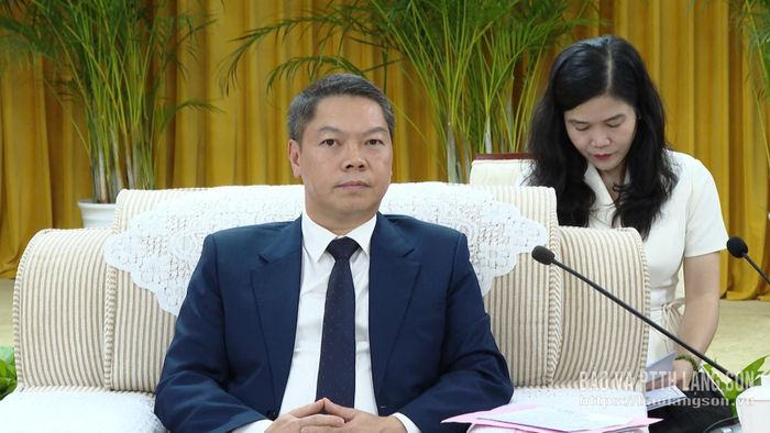 Đồng chí Đoàn Thanh Sơn, Phó Chủ tịch UBND tỉnh Lạng Sơn phát biểu tại buổi hội kiến