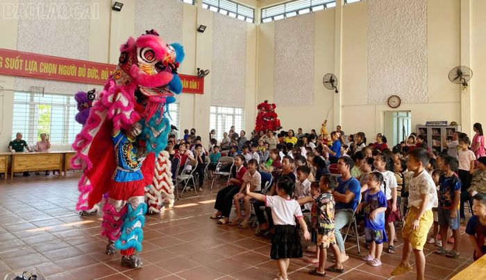 Các hoạt động ý nghĩa được tổ chức mang đến cho trẻ em khu vực biên giới một mùa Trung thu ấm áp, rộn ràng.