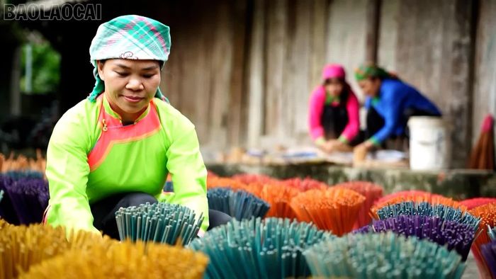 Lào Cai xây dựng con người phát triển toàn diện, gắn với xây dựng môi trường văn hóa lành mạnh, văn minh.