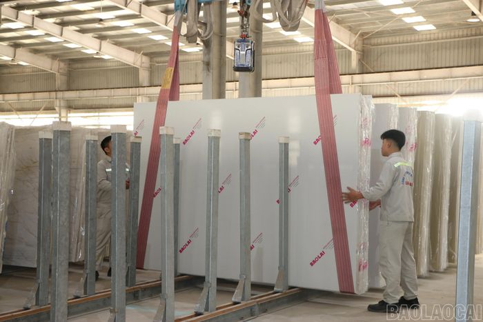 Lào Cai nỗ lực cải thiện môi trường đầu tư, kinh doanh, tạo thuận lợi cho doanh nghiệp, hợp tác xã và hộ kinh doanh phát triển.