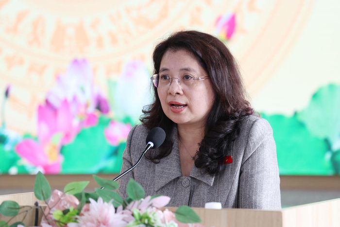 ĐBQH Trần Hồng Nguyên, Phó Chủ nhiệm Ủy ban Pháp luật và Tư pháp của Quốc hội phát biểu tại hội nghị