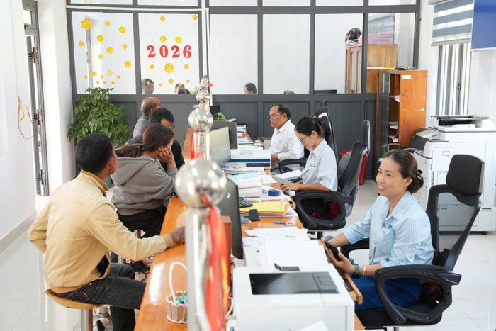 Trung tâm được bố trí bài bản, gọn gàng, thuận tiện cho người dân đến làm TTHC