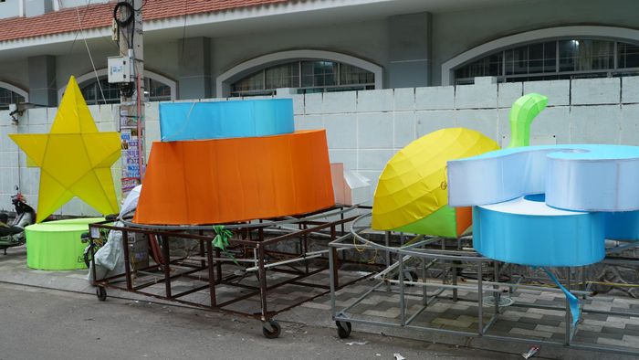 Các địa phương đang đẩy nhanh tiến độ hoàn thành các lồng đèn lớn và nhỏ để tham gia vào Lễ hội Trung thu năm 2026 vào tối 24/9