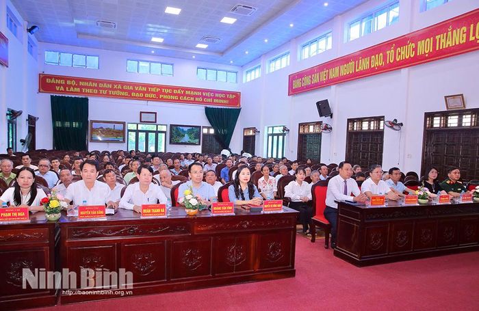 Các đại biểu dự hội nghị.