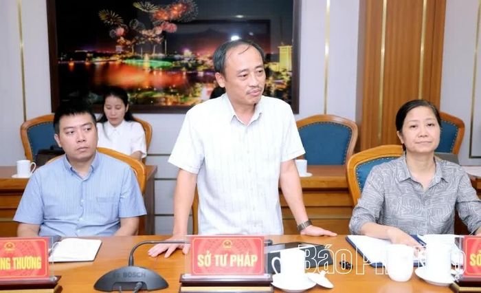 Lãnh đạo Sở Tư pháp phát biểu tại hội nghị.