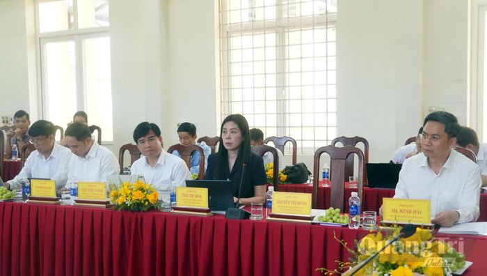 Các đại biểu dự buổi làm việc - Ảnh: N.M