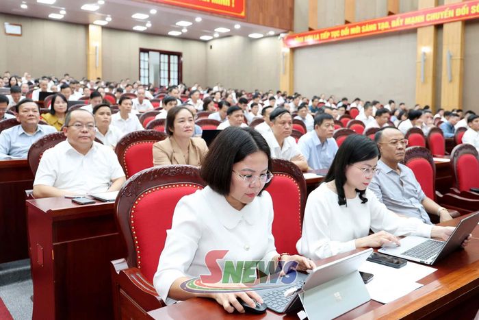 Các đại biểu dự gặp mặt.