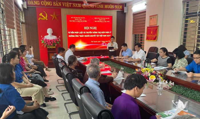 Trung tâm Bảo trợ và Công tác xã hội tỉnh phối hợp với Trung tâm Trợ giúp pháp lý tỉnh tổ chức Hội nghị tư vấn pháp luật, truyền thông về trợ giúp pháp lý hưởng ứng Ngày Người khuyết tật Việt Nam (18-4).