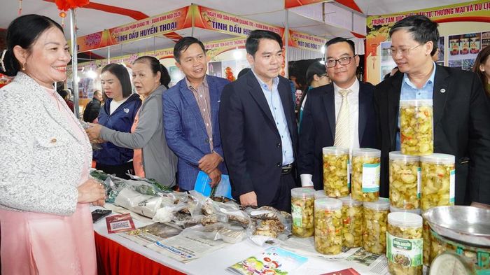Tỉnh Quảng Trị phấn đấu tổng mức bán lẻ hàng hóa và doanh thu dịch vụ tiêu dùng năm 2026 đạt khoảng 79.000 tỷ đồng.