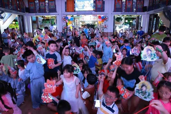 Một mùa Trung thu ấm áp, vui tươi của các em thiếu nhi tại Quan Âm tu viện