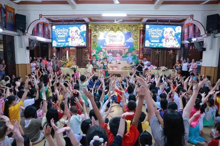 Những phút giây vui chơi, giao lưu của ngày Tết Trung thu