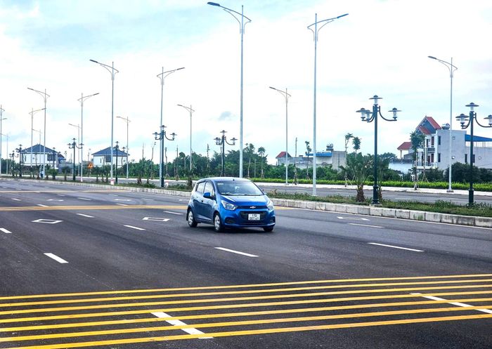 HĐND tỉnh Ninh Bình quyết nghị điều chỉnh tổng mức đầu tư dự án lên 5.199,57 tỷ đồng, tăng 801,57 tỷ đồng so với tổng mức đầu tư được phê duyệt trước đó.