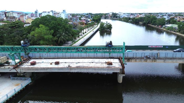 Công trình khởi công ngày 6/7/2021 và dự kiến hoàn thành ngày 30/6/2024. Do chậm tiến độ, dự án được gia hạn đến cuối năm 2025. Tuy nhiên, kết thúc 2025, dự án vẫn chưa thể hoàn thành, chủ đầu tư tiếp tục cho gia hạn đến tháng 6/2026.