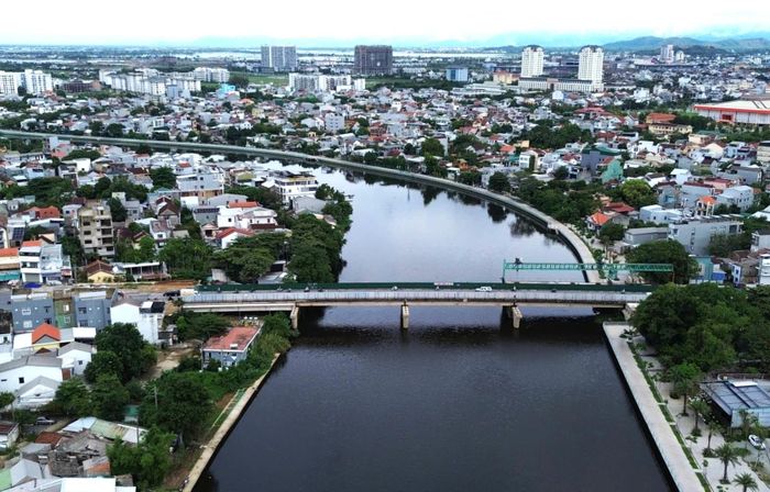 Sau hơn 5 năm thi công, dự án mới đạt khoảng 70% khối lượng công việc. Nhà thầu Công ty Cổ phần 479 Hòa Bình thi công chậm, không đáp ứng yêu cầu theo hợp đồng đã ký, khiến chủ đầu tư đã ra quyết định xử phạt hơn 1,5 tỷ đồng.