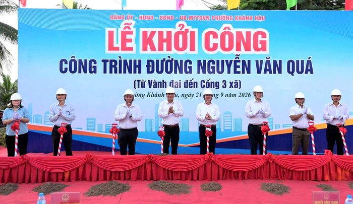 Sau khi tuyến đường hoàn thành sẽ góp phần hoàn thiện hệ thống hạ tầng giao thông và tạo điều kiện thúc đẩy phát triển kinh tế - xã hội. (Ảnh: Hoàng Lam).