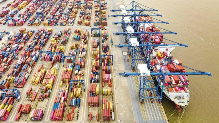 Nền kinh tế Việt Nam vẫn đang tiếp tục xu hướng tăng trưởng tích cực. Ảnh: Đức Thanh