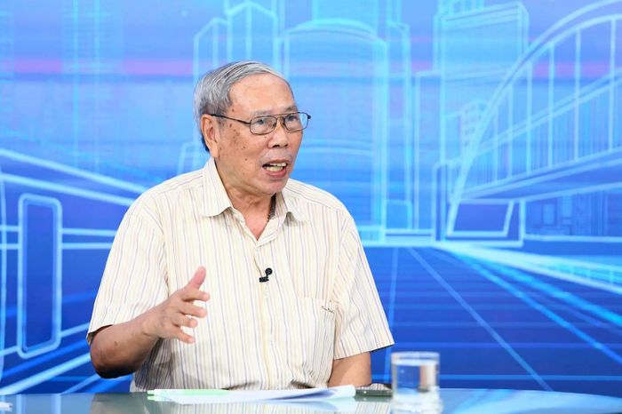 GS Hoàng Xuân Cơ - Trưởng ban Khoa học, Hội Kinh tế Môi trường Việt Nam-Ủy viên Ban Biên tập Tạp chí Kinh tế môi trường.
