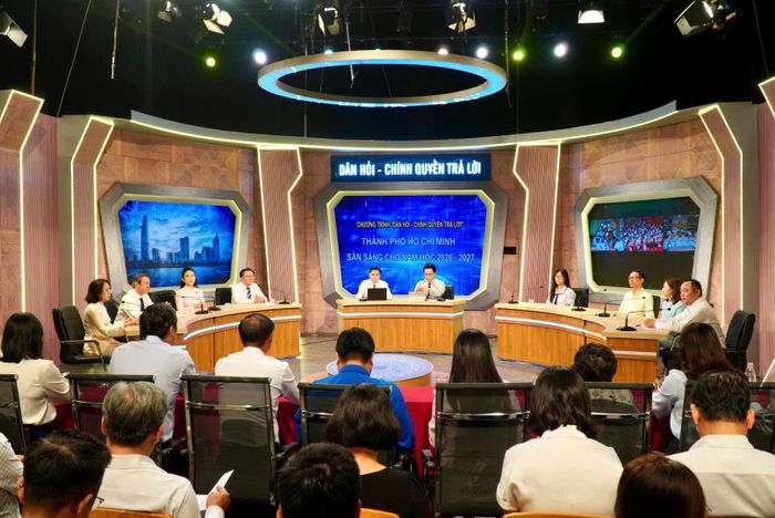 Lắng nghe, đối thoại để giải quyết kịp thời các ý kiến, kiến nghị của cử tri là nội dung được HĐND Thành phố Hồ Chí Minh đặc biệt quan tâm. Ảnh: Cổng TTĐT HĐND thành phố